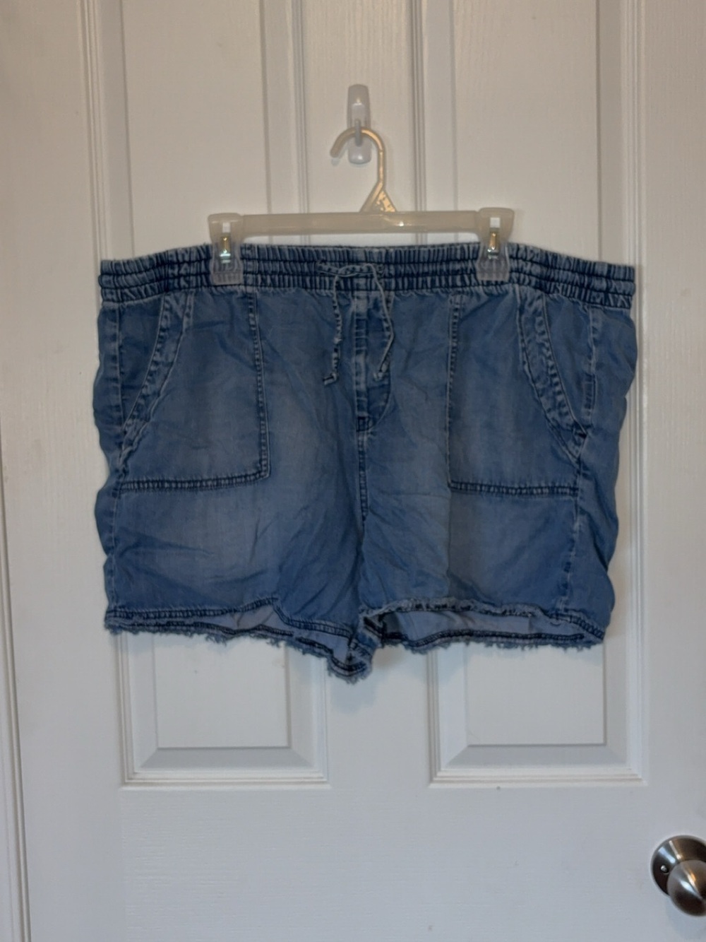 Elastic Waist Shorts